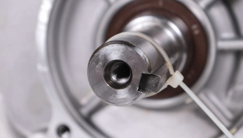 Бензиновый двигатель CHAMPION G420HK (15лс/11квт 420см³ 25мм 31кг шпонка)