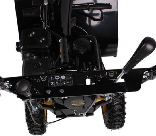 Бензиновый снегоуборщик CHAMPION ST 661 [ST661]