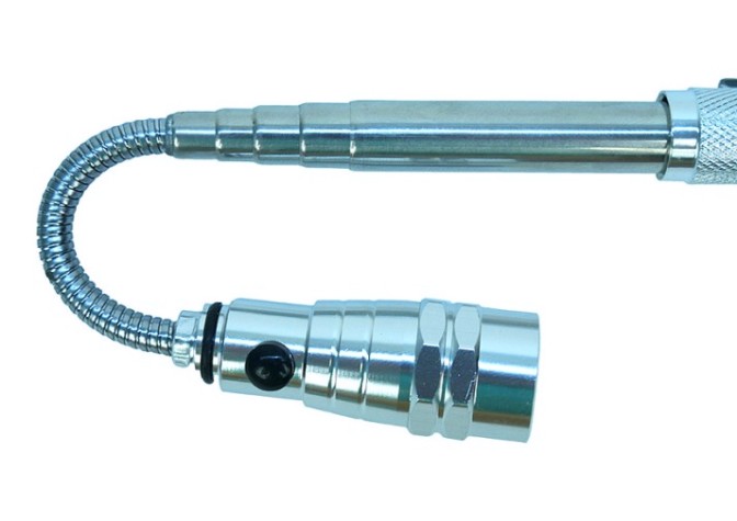 Фонарь Sturm 4050-03-2X телескопический, 2 магнита, (держат вес 2кг и 1,4к Фонарь Sturm 4050-03-2X телескопический, 2 магнита, (держат вес 2кг и 1,4к