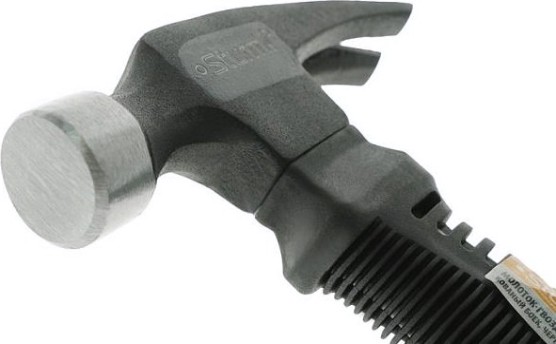 Молоток Sturm 1010-72-FB0250 гвоздодер, черная обрезин. рукоятка, 250гр. Молоток Sturm 1010-72-FB0250 гвоздодер, черная обрезин. рукоятка, 250гр.