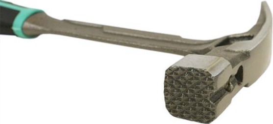Молоток Sturm 1010-73-800 гвоздодер, цельнокованный, пескостр. обраб., 800гр Молоток Sturm 1010-73-800 гвоздодер, цельнокованный, пескостр. обраб., 800гр
