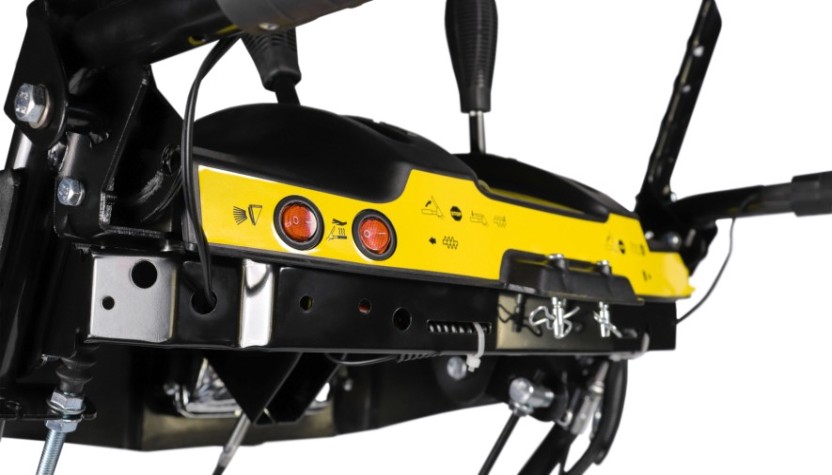 Снегоуборщик бензиновый CHAMPION ST761BS