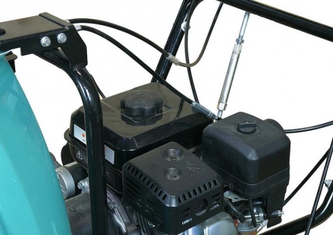 Снегоуборщик бензиновый Sturm STG7672ELR электро старт, фара